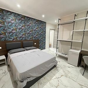 Camera con letto king size